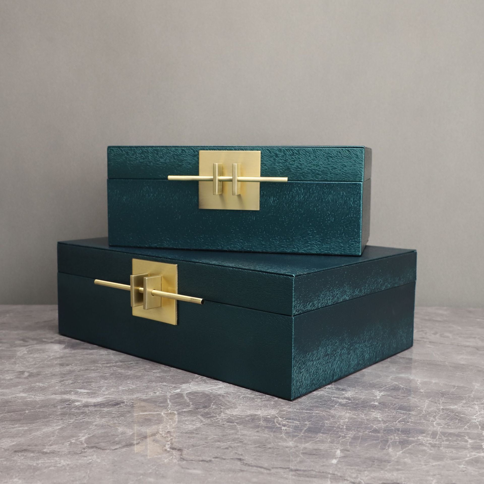 Luxury Wood-Leather Storage Box β Decorative TV Cabinet Accent for Living Rooms