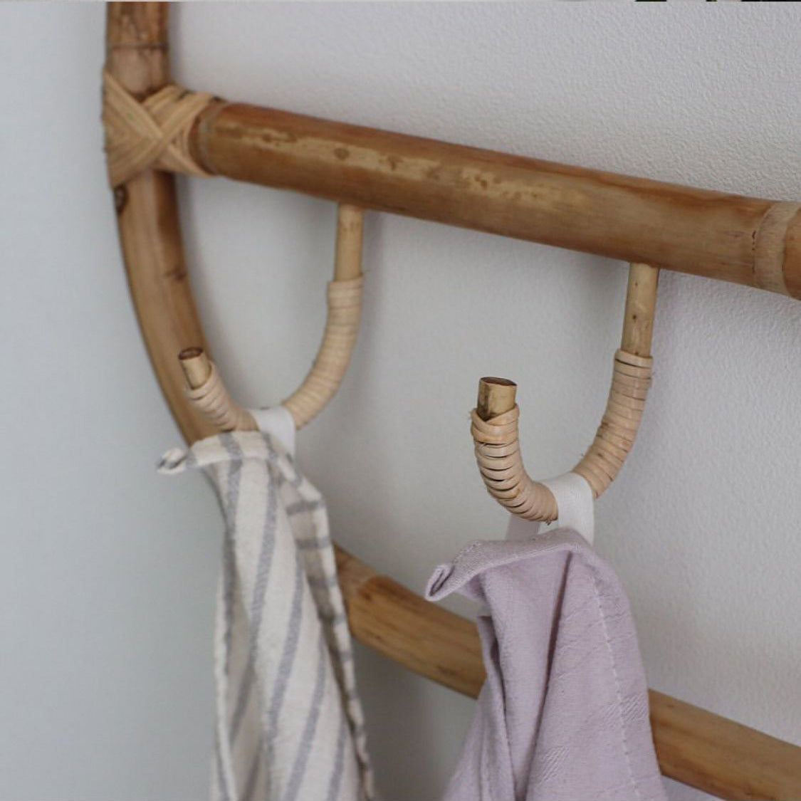 Storage Rack Living Room Bedroom Kitchen Wall Decorations Punch Free Storage Rack