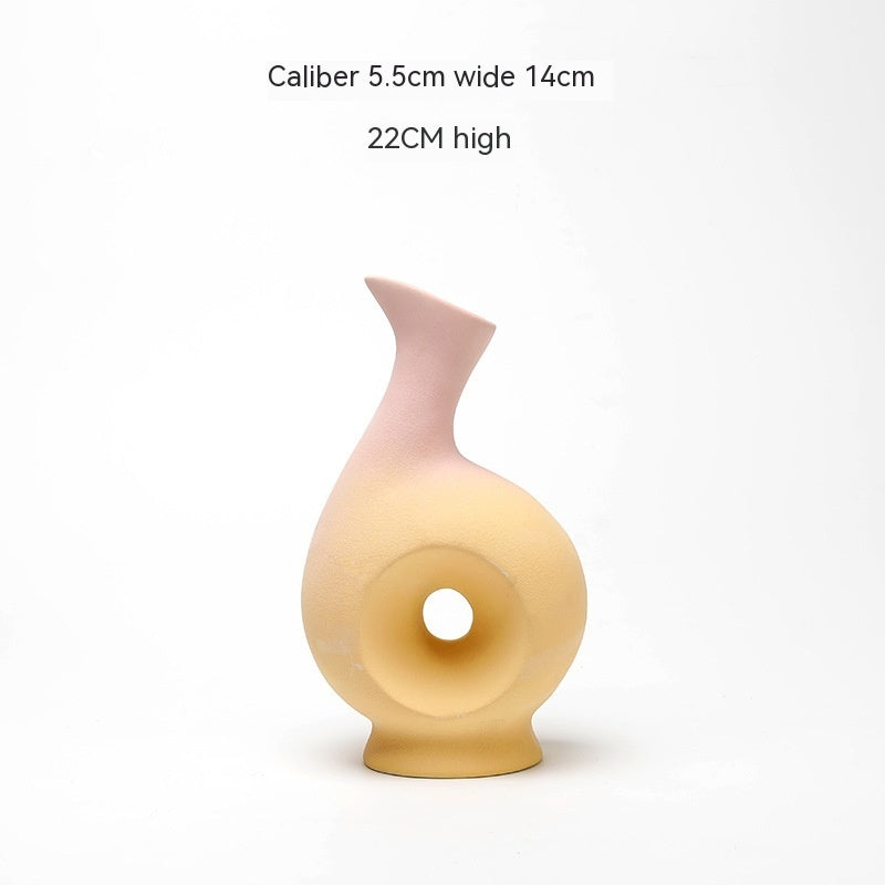 Handcrafted Ceramic Vase – Modern Decorative Accent for Dried Flowers & Arrangements
