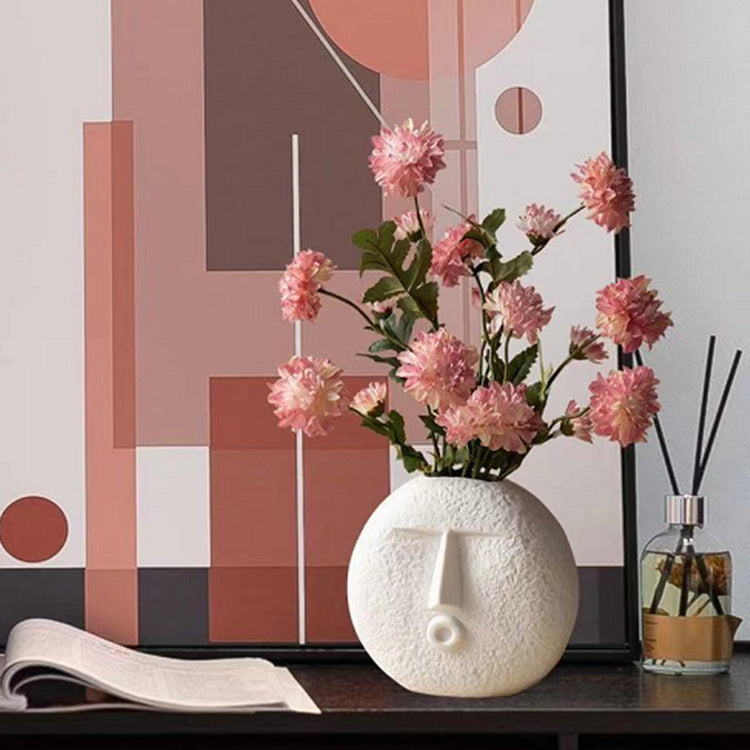 Nordic Style Mini Art Vase – Creative Ceramic Decor for Living Room or Desktop