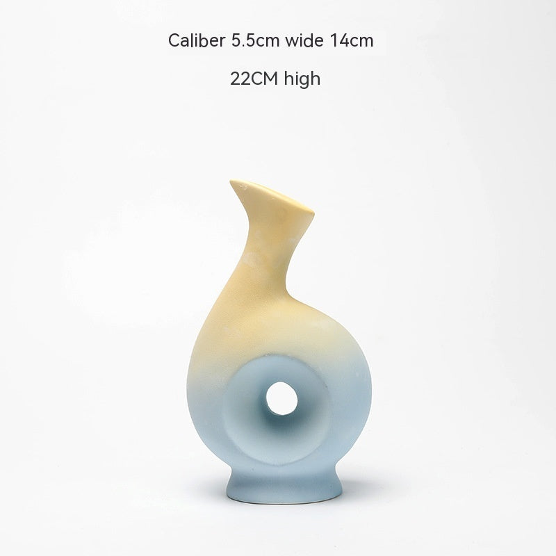 Handcrafted Ceramic Vase – Modern Decorative Accent for Dried Flowers & Arrangements